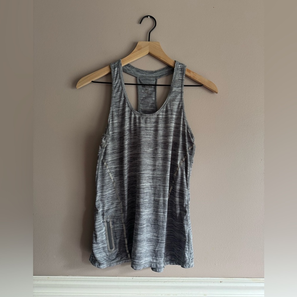 Reebok Racerback Grey Tank Top Workout Active Womens Size Medium